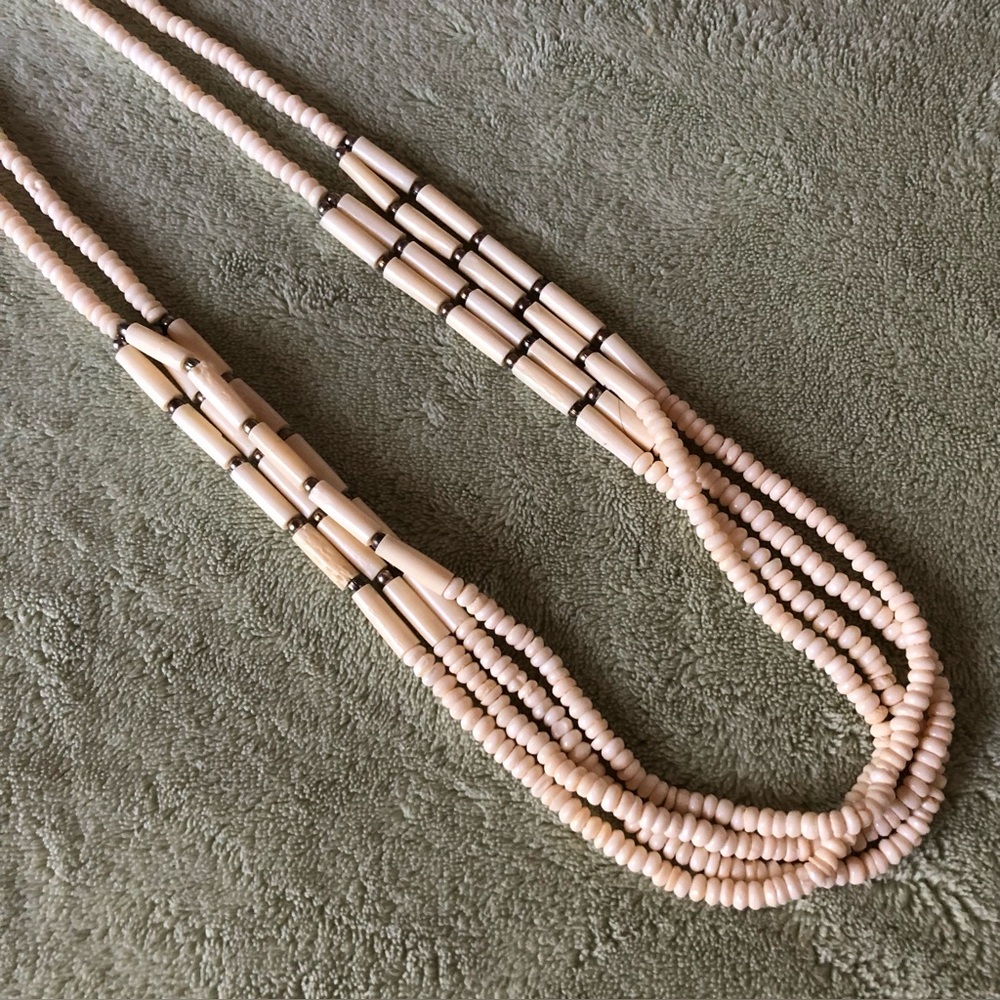 Multi strand necklace tubular beads off white silvertone Vintage mod Boho 70s